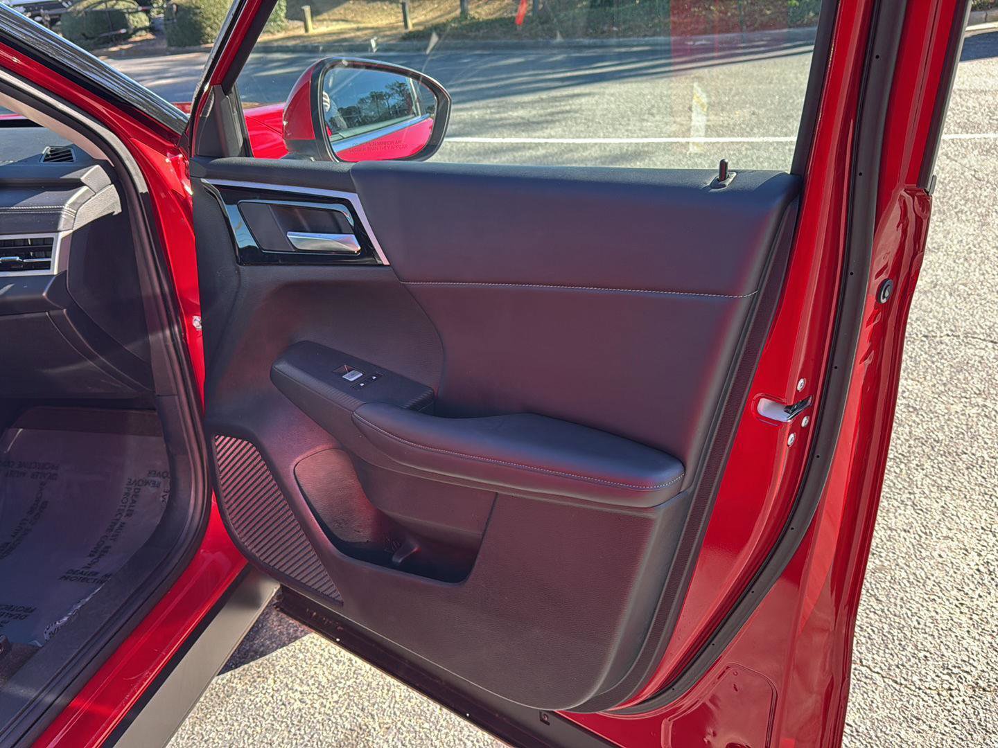 Used 2024 Mitsubishi Outlander SE Black Edition image 12