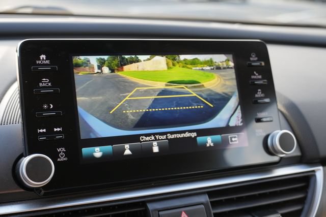 Used 2021 Honda Accord Touring image 31