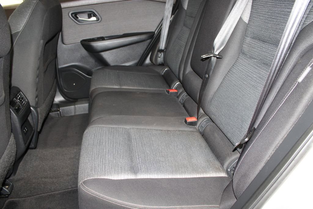 Used 2022 Nissan Rogue SV image 19