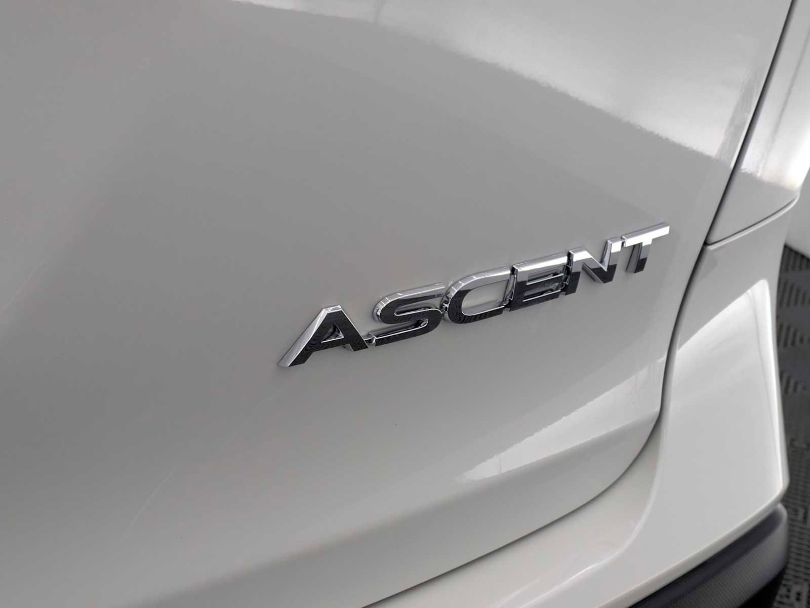 Used 2024 Subaru Ascent Premium w/ Convenience Package image 12