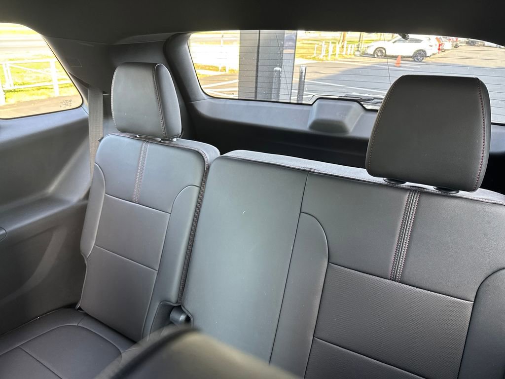 Used 2023 Chevrolet Traverse RS AWD/4WD image 18
