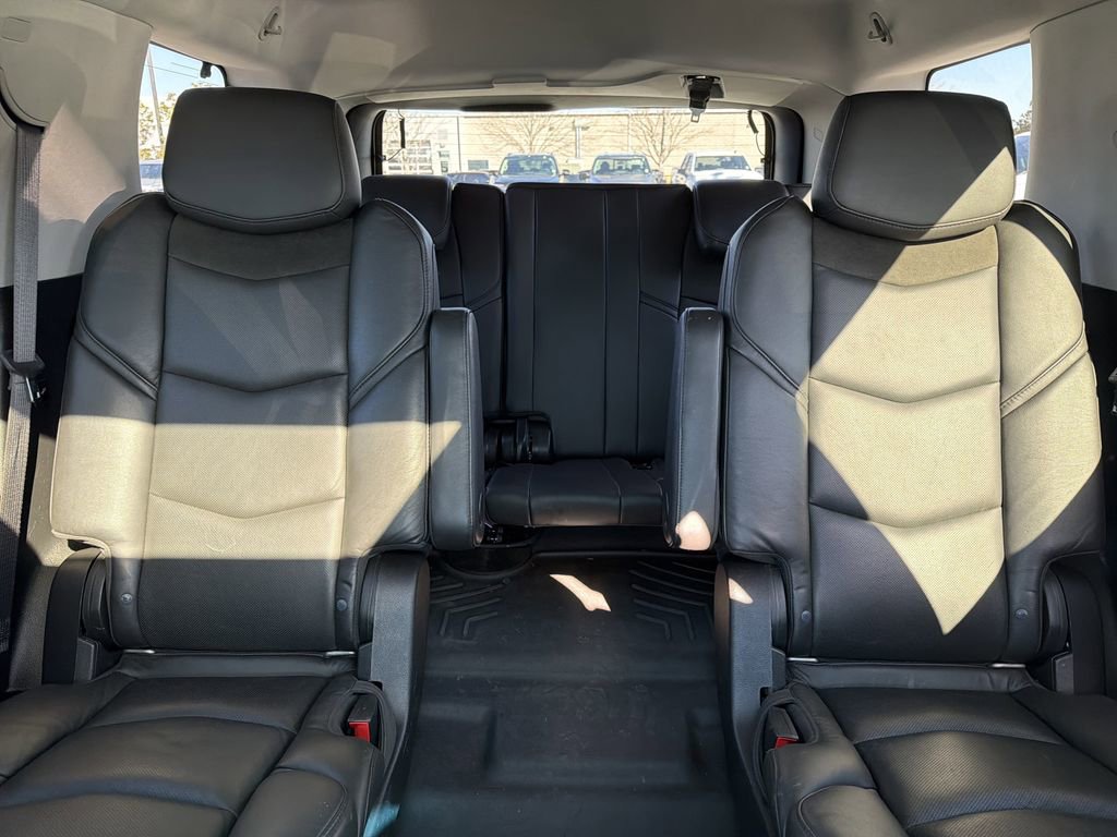 Used 2020 Cadillac Escalade Premium Luxury image 34
