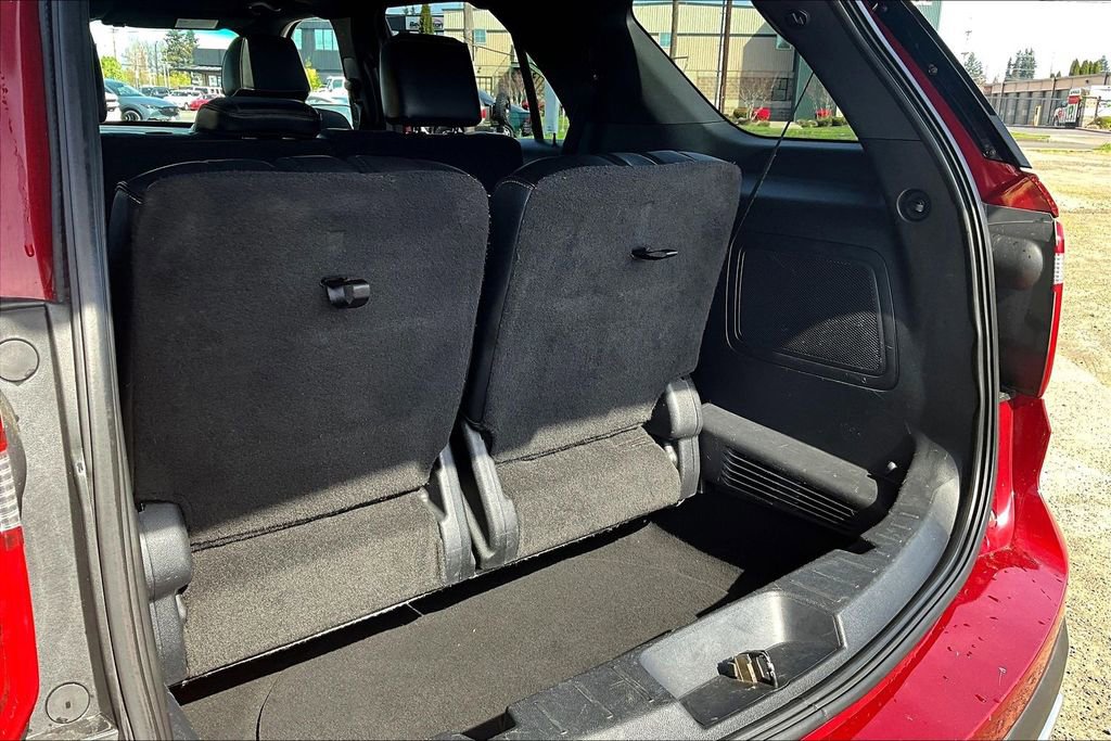 Used 2017 Ford Explorer Platinum image 37