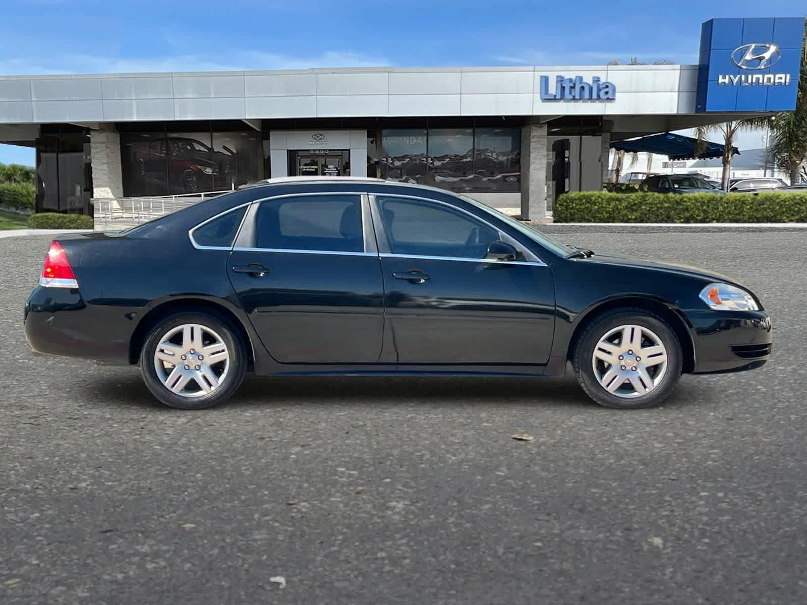 Used 2016 Chevrolet Impala LT FWD image 9