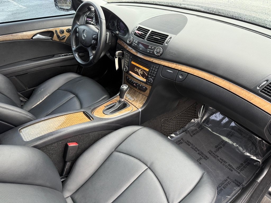 Used 2009 Mercedes-Benz E 350 Sedan image 15