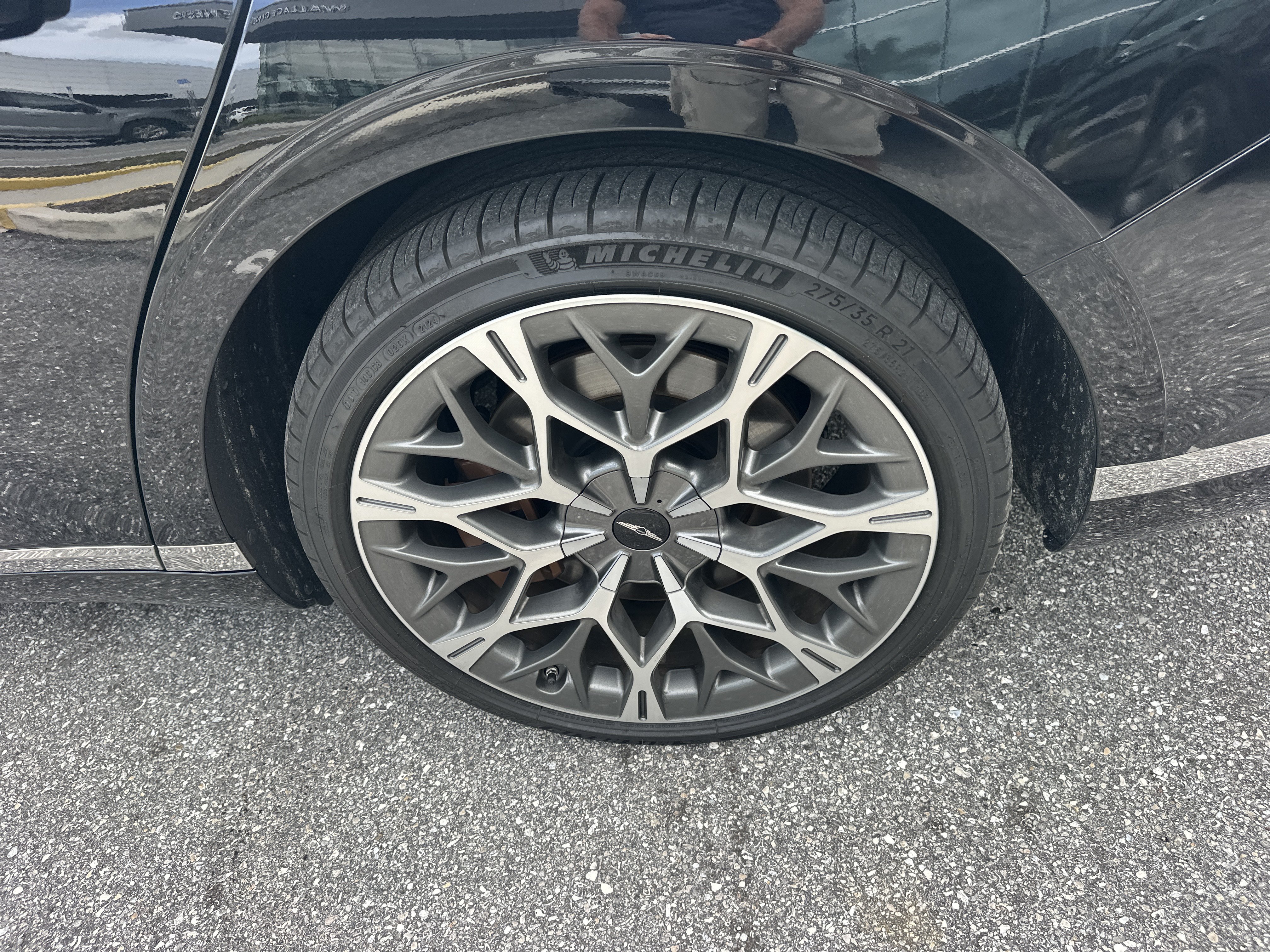 Certified 2025 Genesis G90 3.5T AWD/4WD image 10