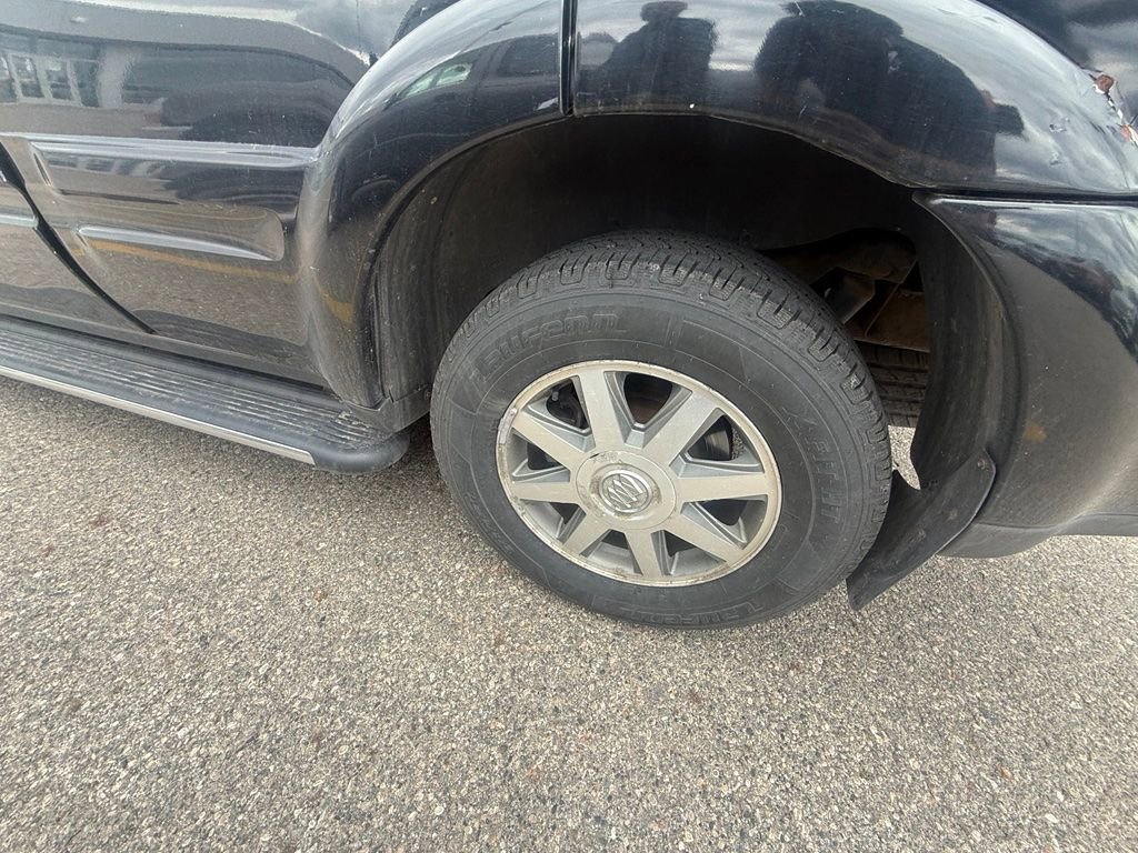 Used 2005 Buick Rainier CXL AWD/4WD image 17
