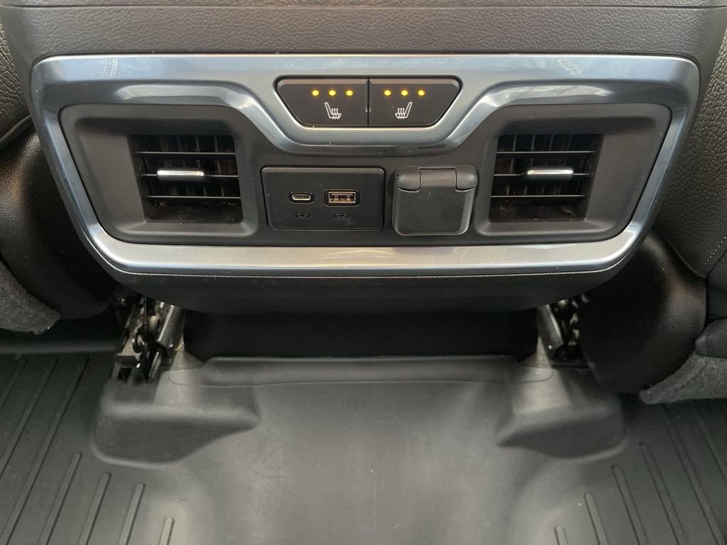 Used 2021 GMC Sierra 3500 Denali w/ Denali Ultimate Package image 22