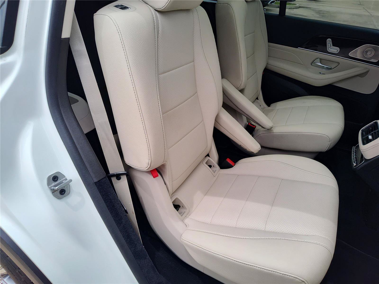 Used 2021 Mercedes-Benz GLS 450 4MATIC image 26