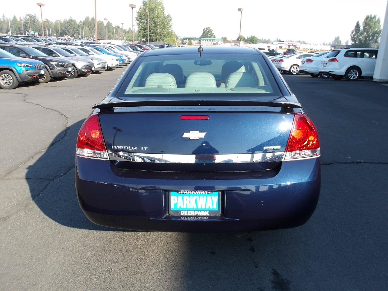 Used 2011 Chevrolet Impala LT w/ Luxury Edition Package FWD image 4