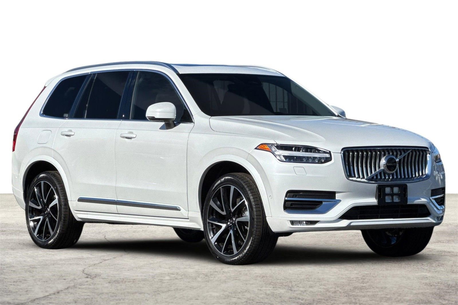 New 2025 Volvo XC90 B6 Plus w/ Protection Package Premier image 9