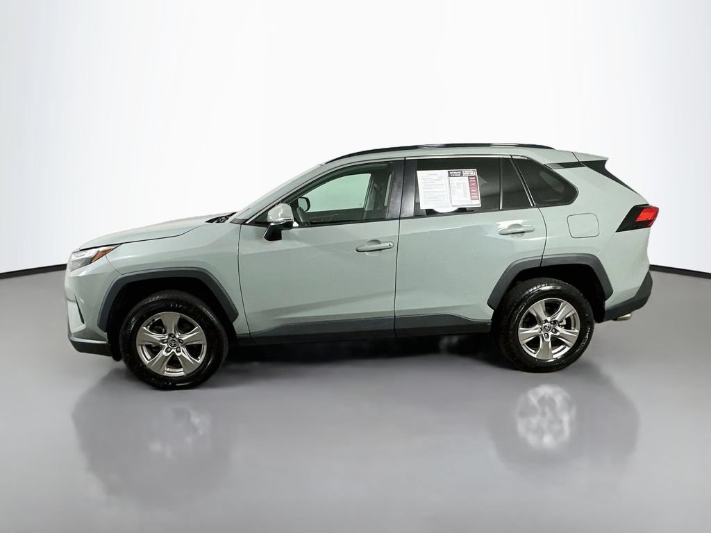 Used 2022 Toyota RAV4 XLE FWD image 5