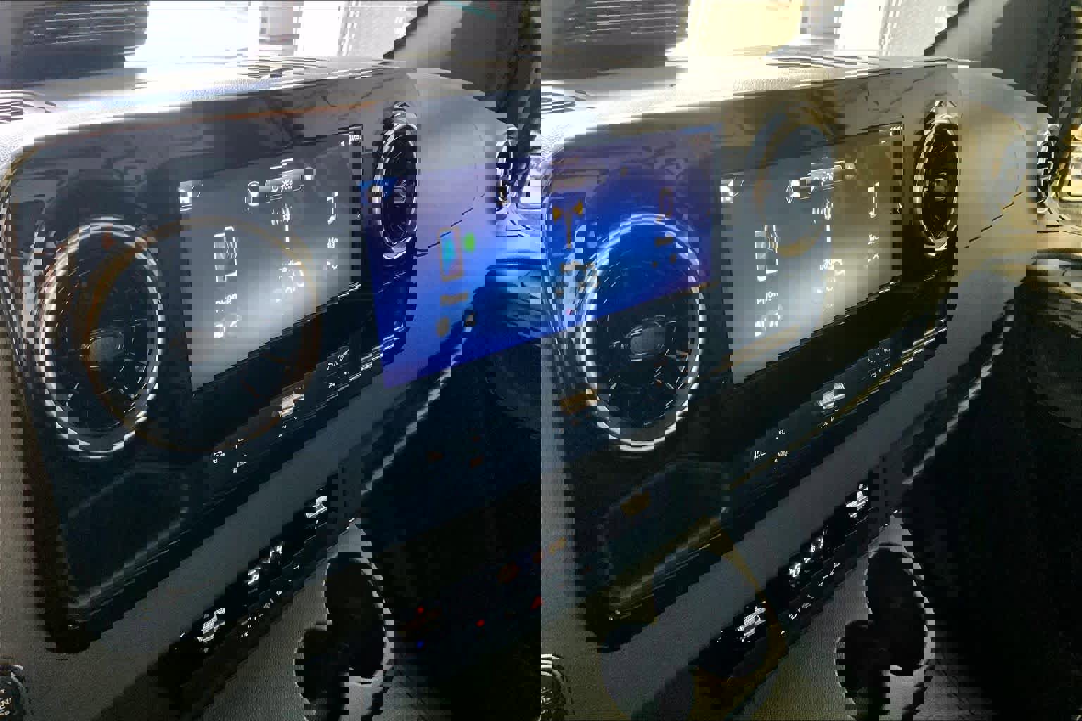 Used 2025 Mercedes-Benz Sprinter 2500 image 19