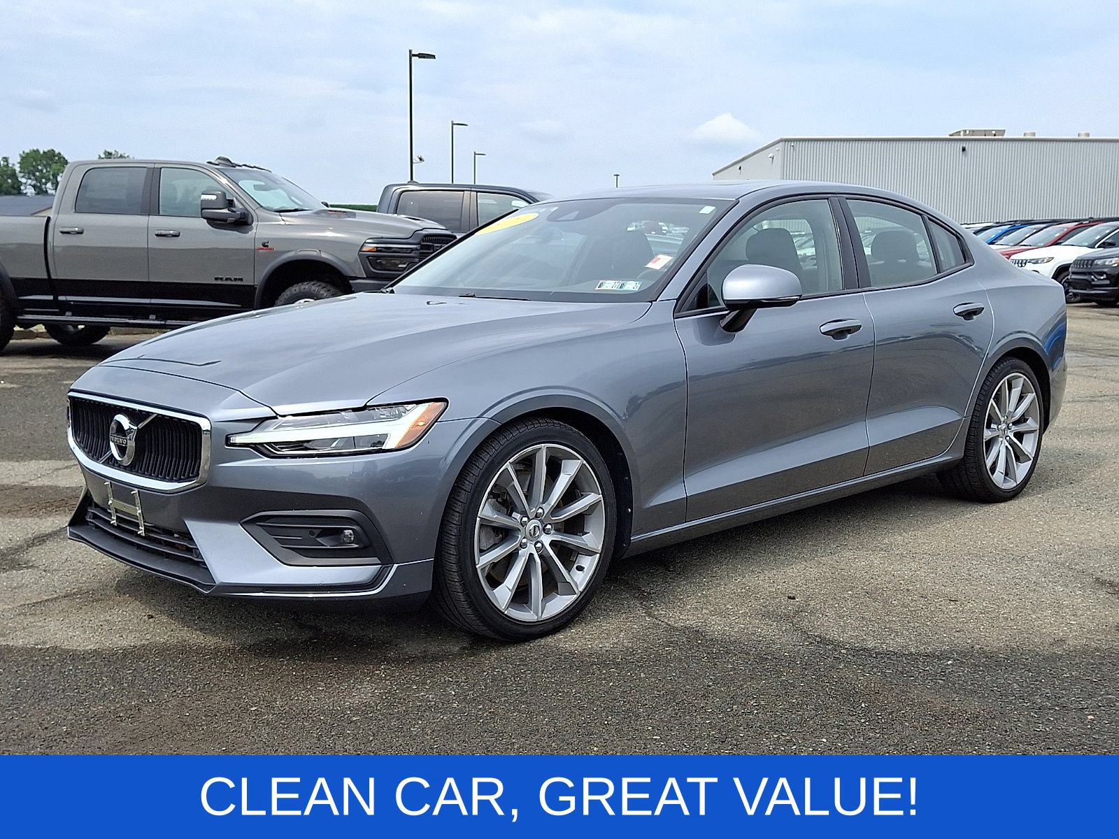 Used 2021 Volvo S60 T6 Momentum w/ Protection Package Premier AWD/4WD image 3