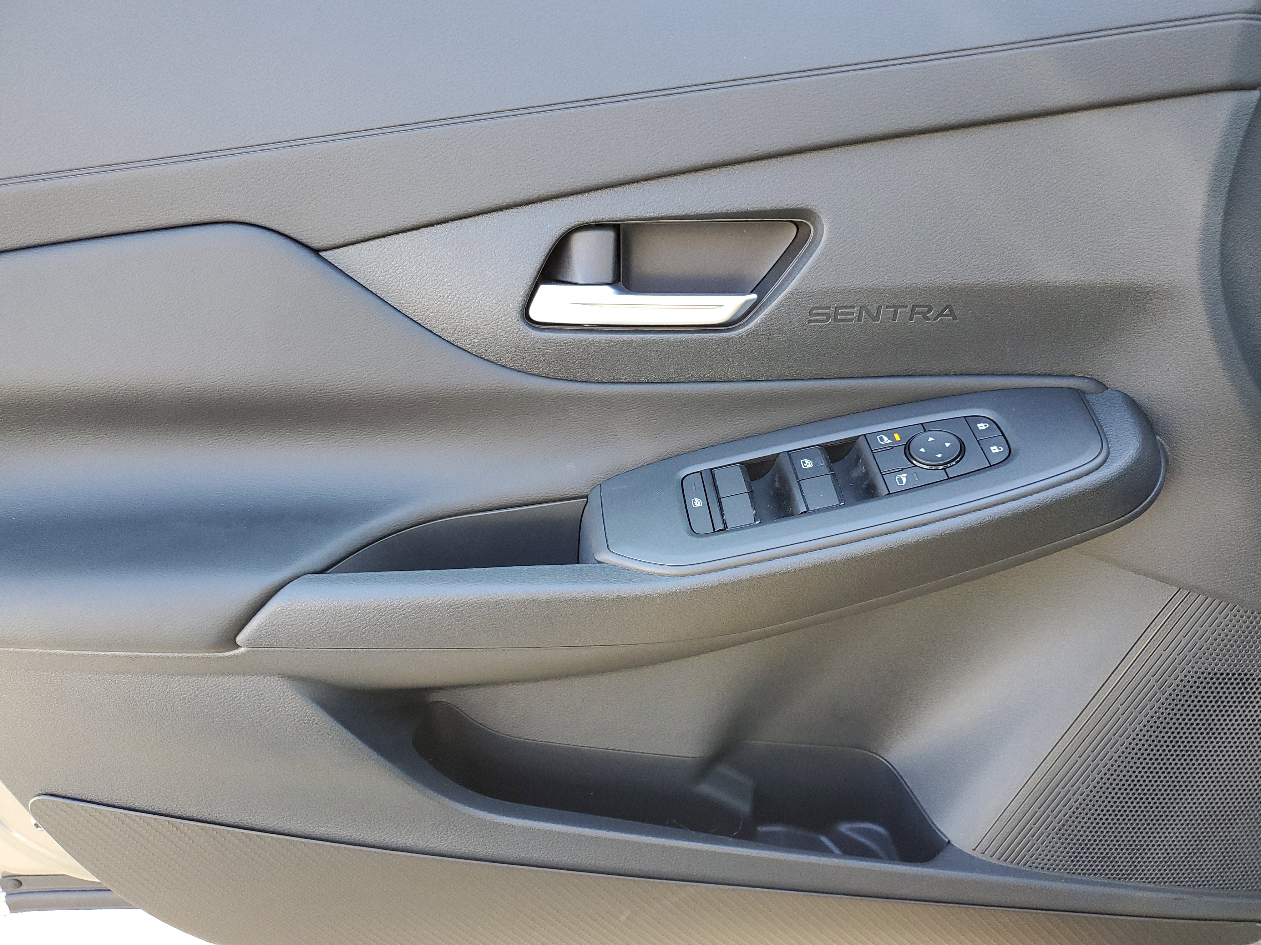 New 2026 Nissan Sentra SV w/ SV Convenience Package image 18