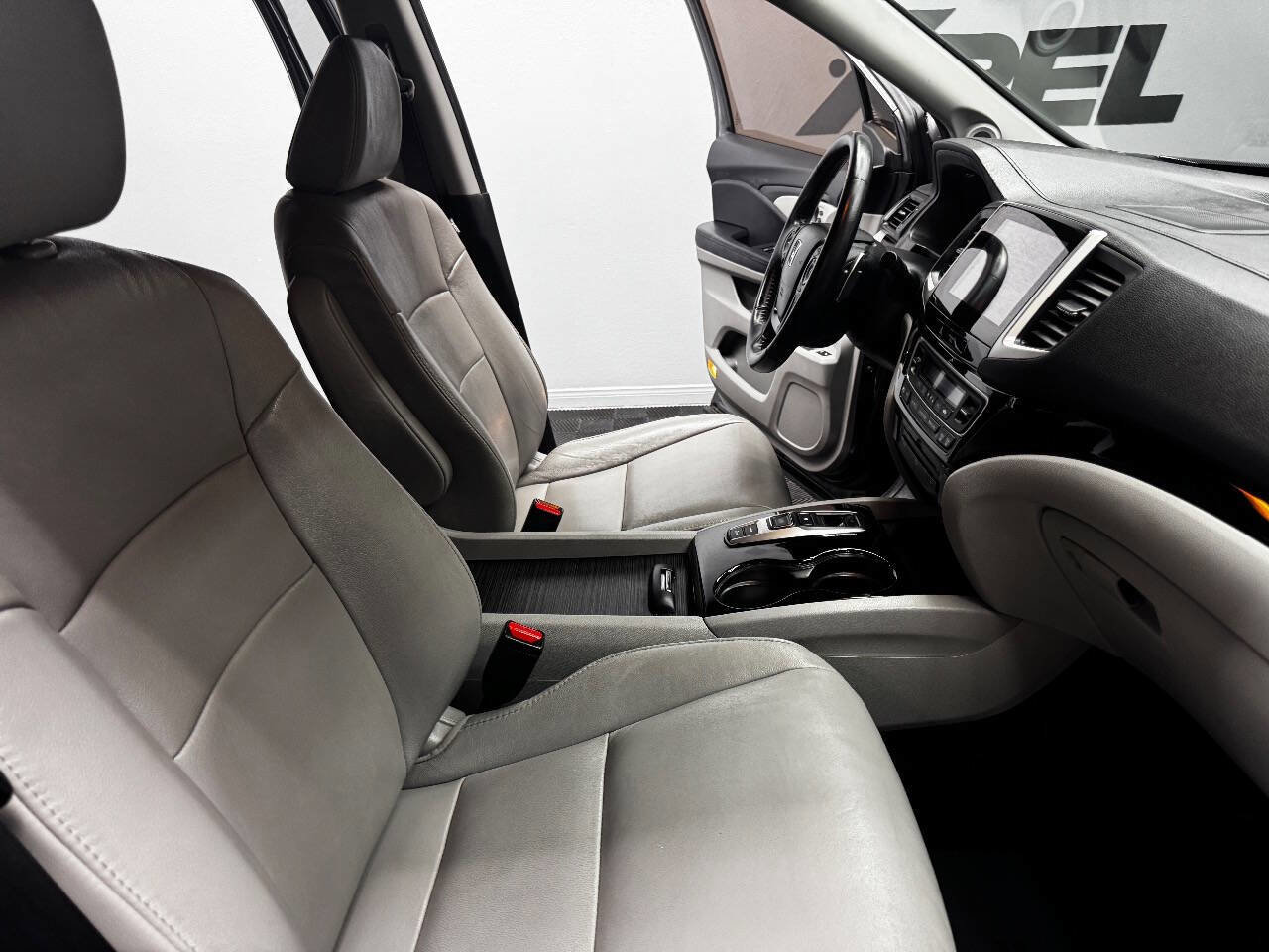 Used 2017 Honda Pilot Touring image 53