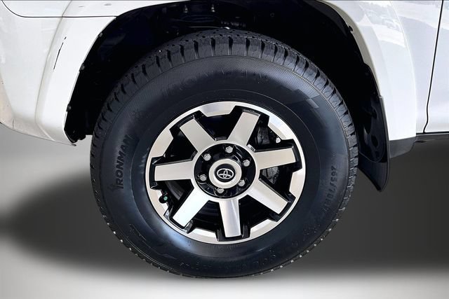Used 2024 Toyota 4Runner TRD Off-Road Premium w/ Moonroof Package AWD/4WD image 29
