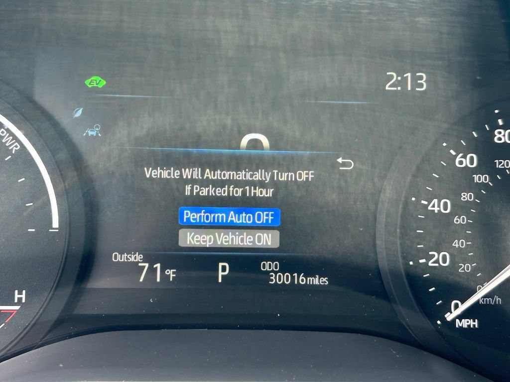 Used 2025 Toyota Sienna LE FWD image 17