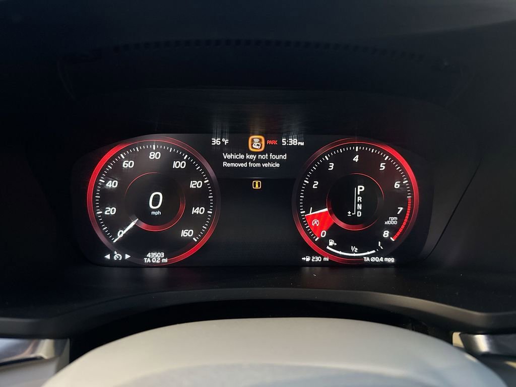 Used 2021 Volvo S60 T5 Momentum w/ Premium Package image 10