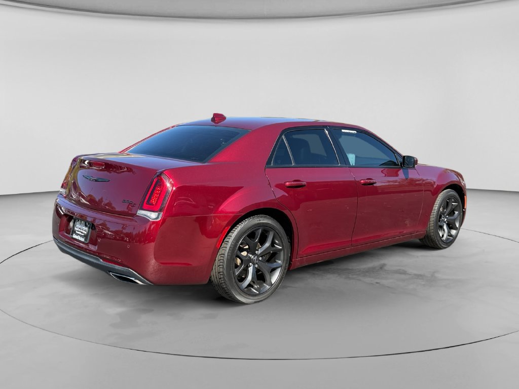 Used 2021 Chrysler 300 S RWD image 5