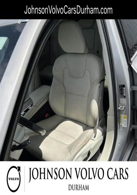Used 2023 Volvo XC90 B5 Plus w/ Protection Package Premier AWD/4WD image 7