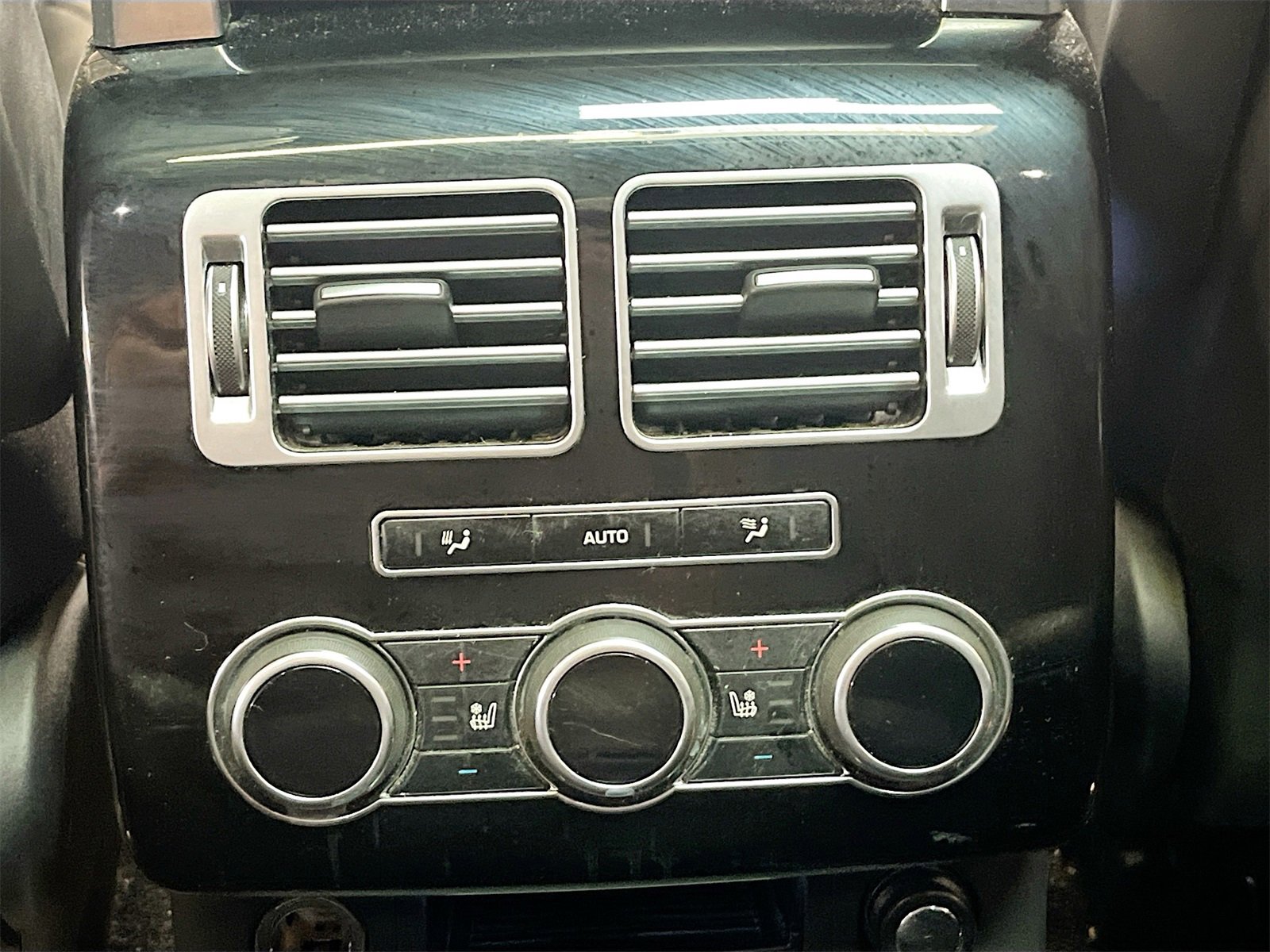 Used 2015 Land Rover Range Rover Supercharged image 27