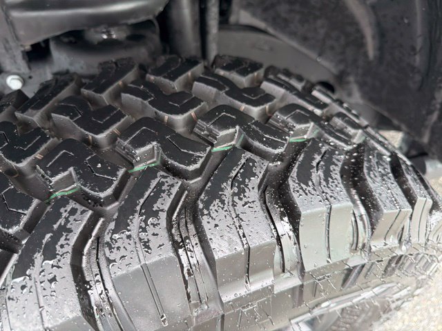 Used 2025 Jeep Wrangler Sport AWD/4WD image 23