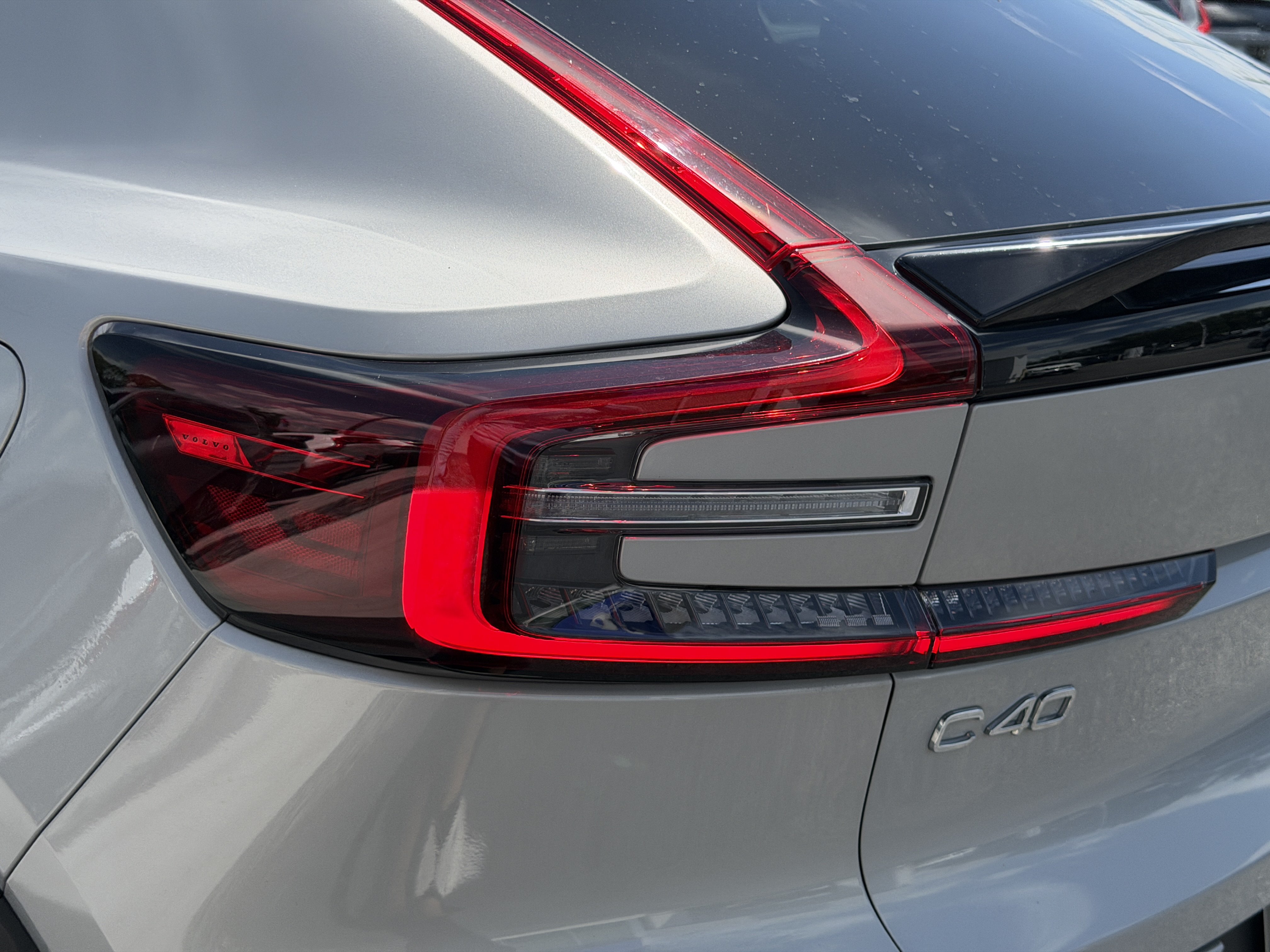 Certified 2023 Volvo C40 Recharge Core AWD/4WD image 9