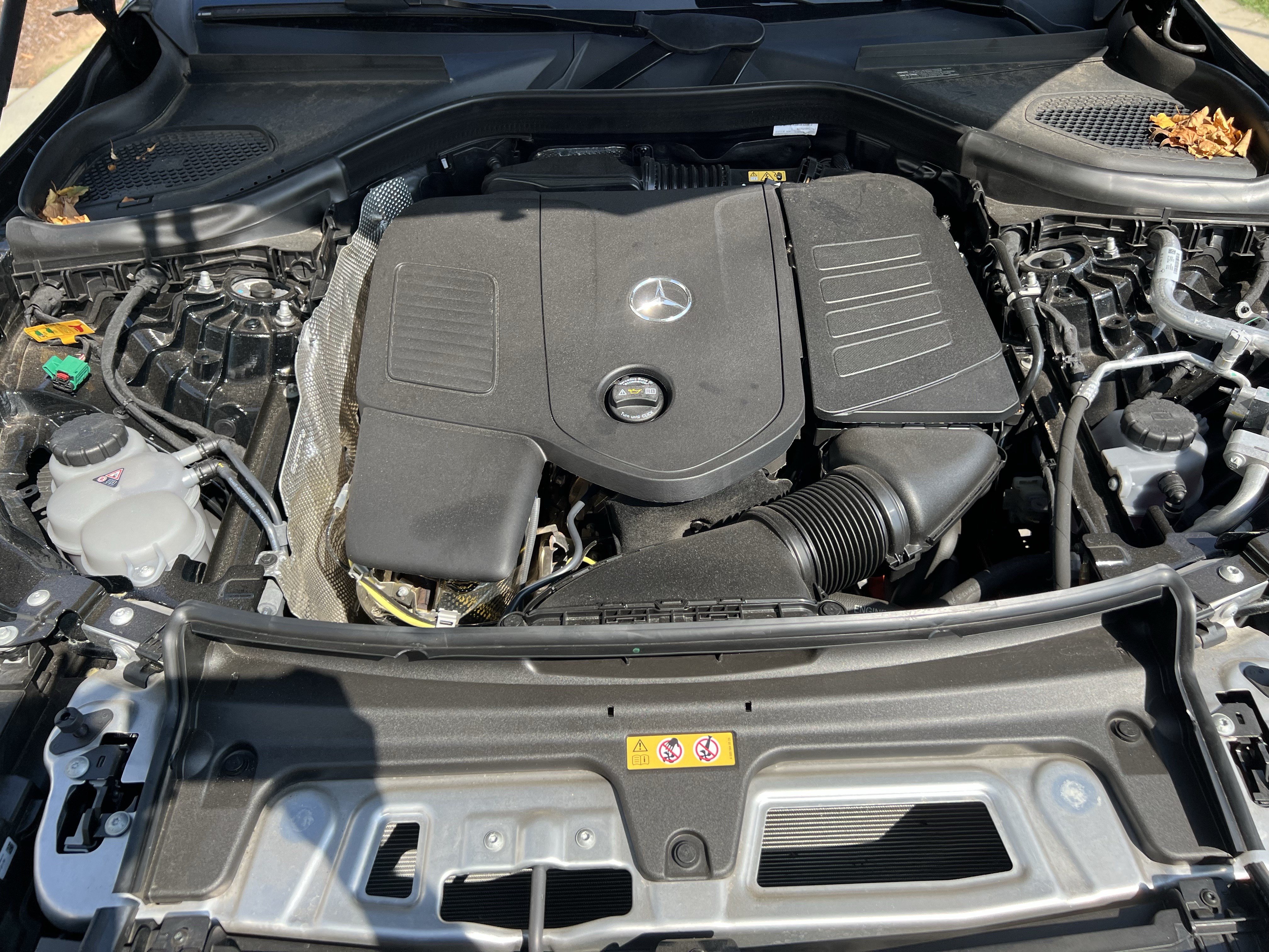 Used 2025 Mercedes-Benz GLC 350e 4MATIC image 36