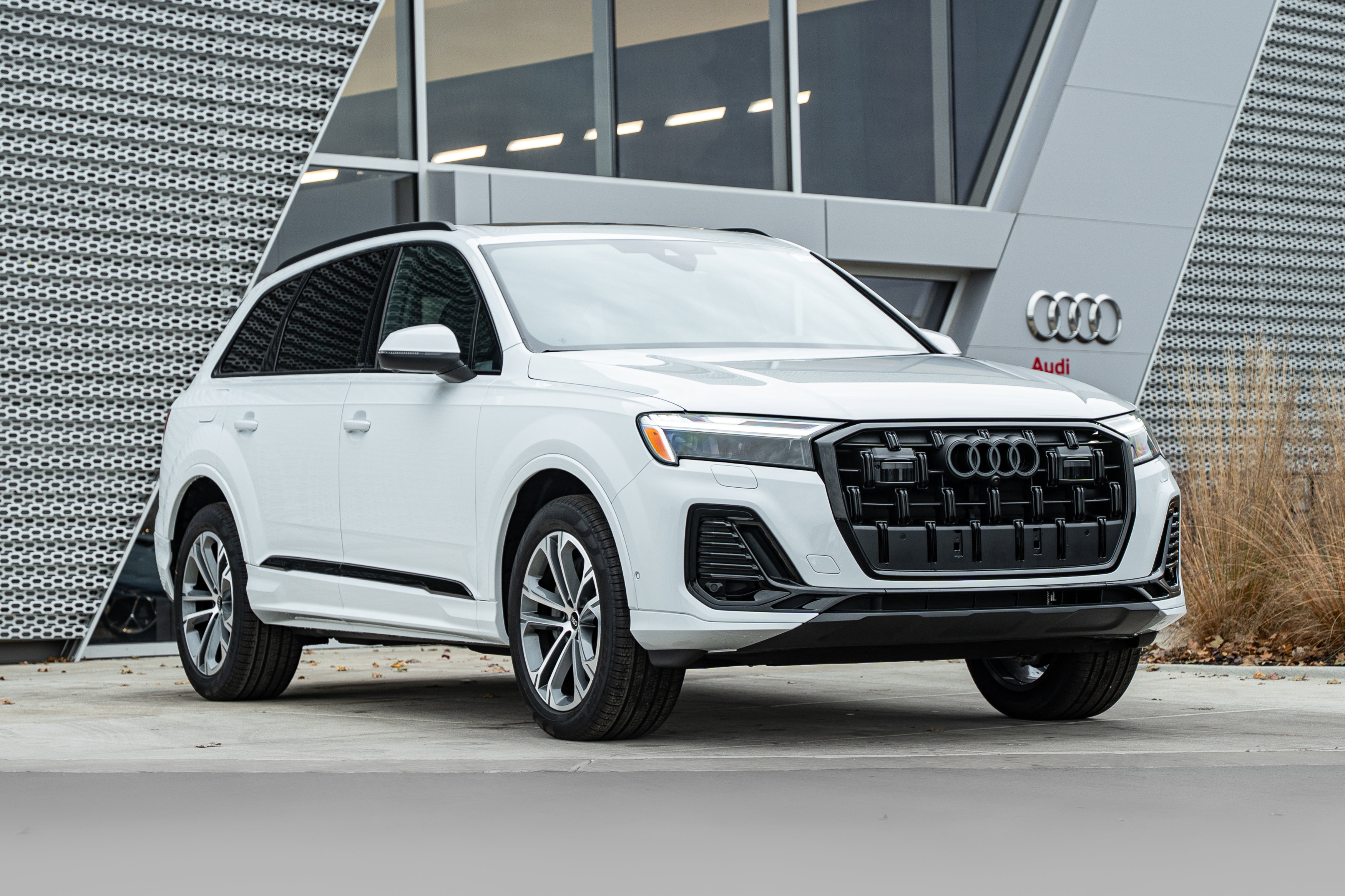 New 2026 Audi Q7 Premium
