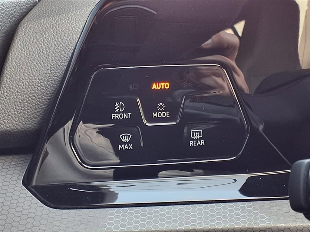 Used 2024 Volkswagen GTI Autobahn image 12