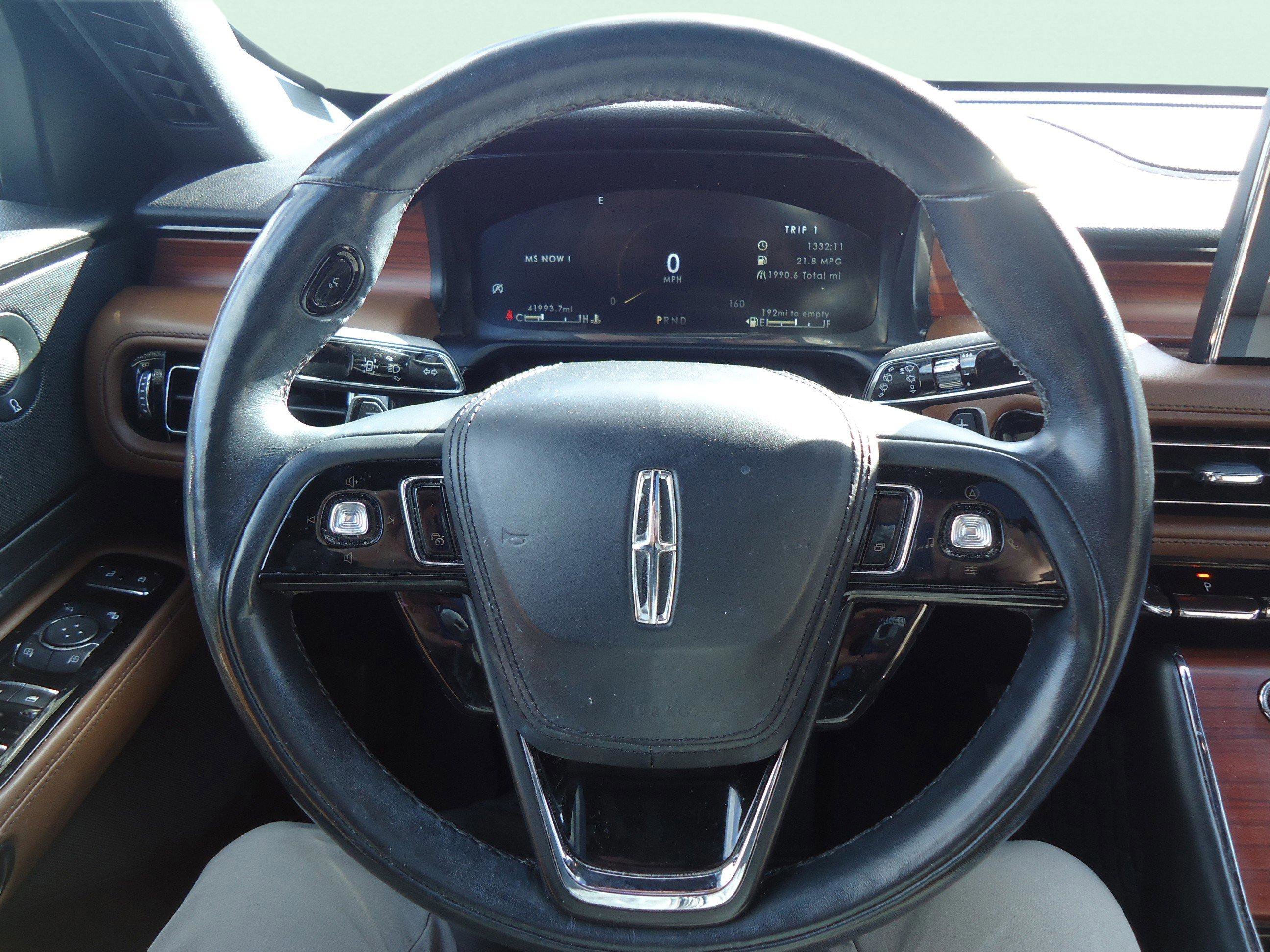 Used 2023 Lincoln Aviator Reserve w/ Equipment Group 201A image 12