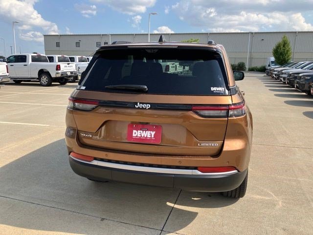 New 2026 Jeep Grand Cherokee Limited w/ Luxury Tech Group II AWD/4WD image 7