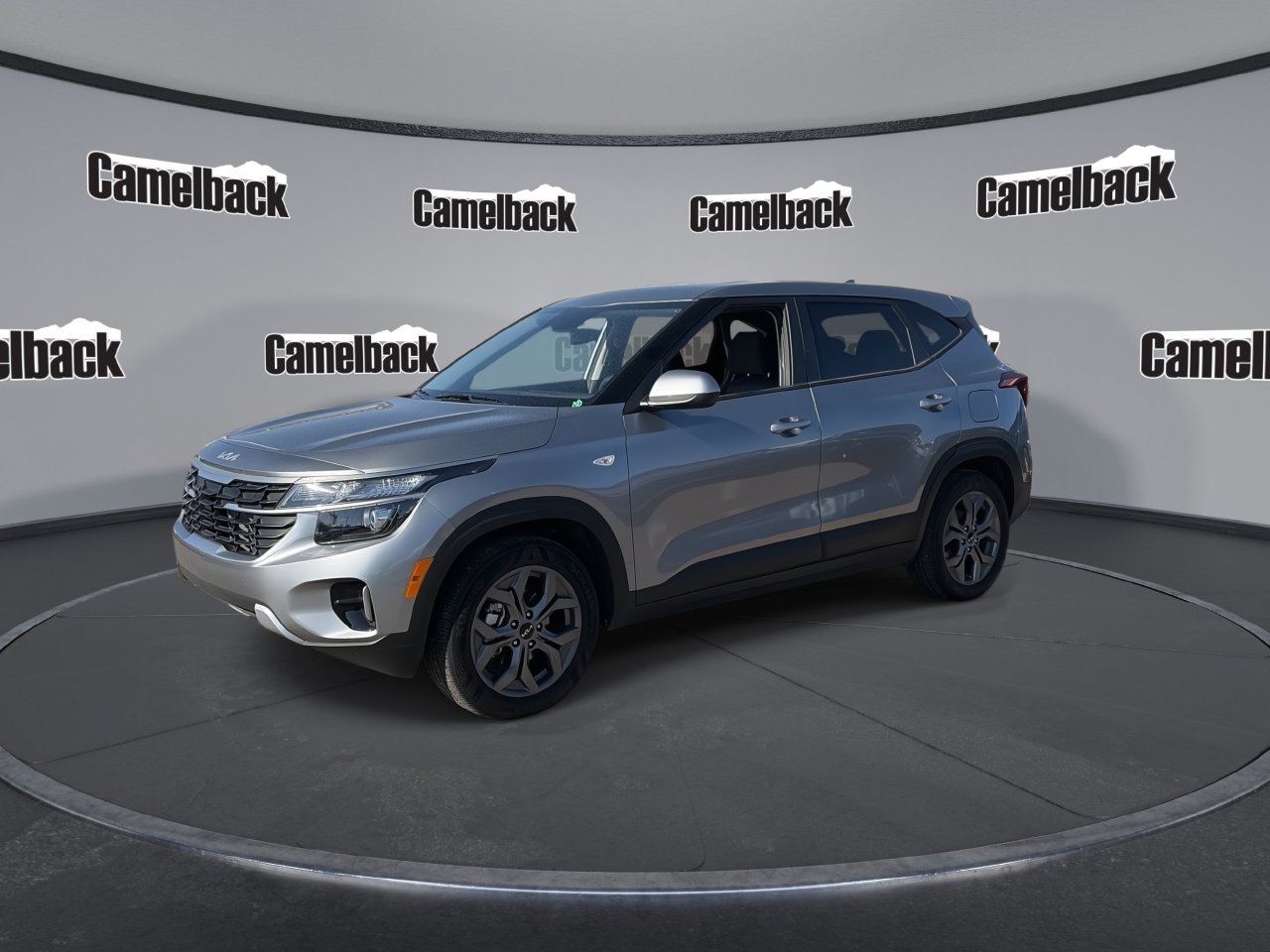 Certified 2026 Kia Seltos LX FWD image 3