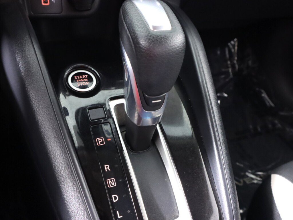 Used 2020 Nissan Versa SV FWD image 24