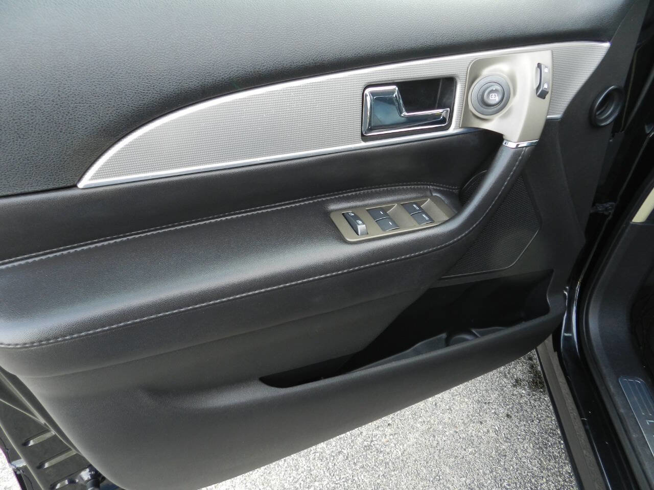 Used 2015 Lincoln MKX FWD image 15