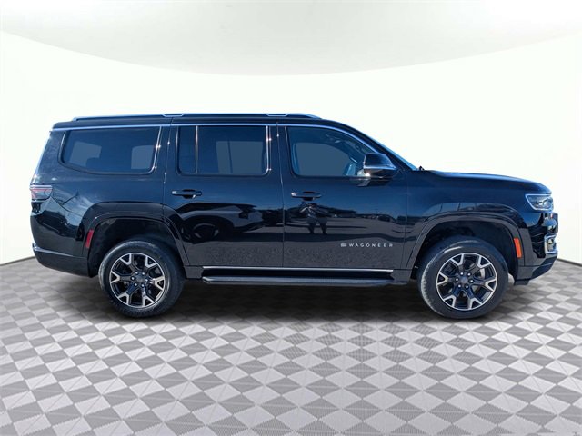 Used 2023 Jeep Wagoneer Series III w/ Preferred Equipment Group image 2