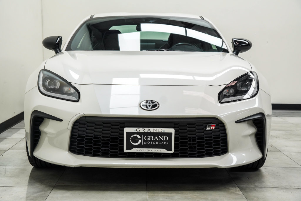 Used 2024 Toyota GR86 Premium RWD image 7
