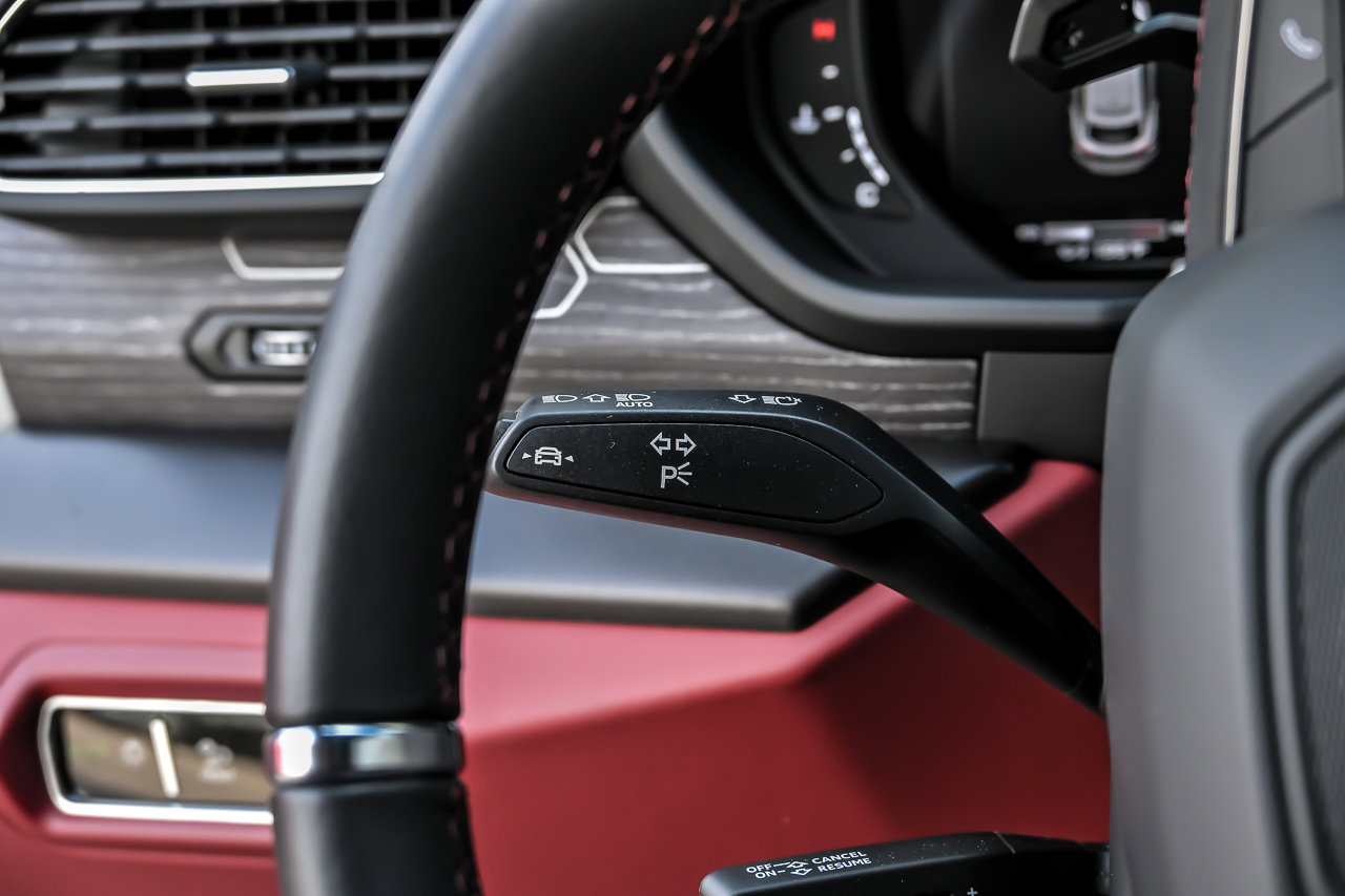 Used 2022 Lamborghini Urus AWD/4WD image 42