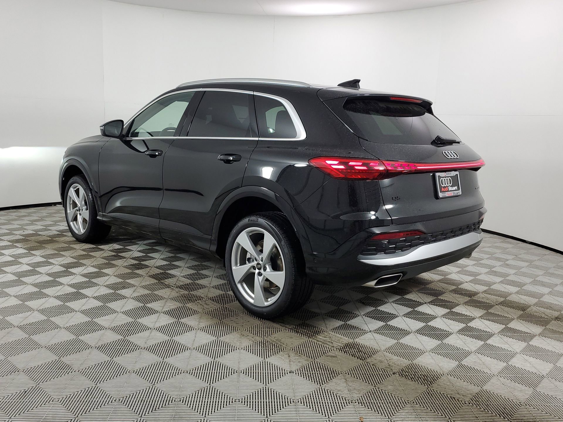 New 2025 Audi Q5 Premium Plus image 7