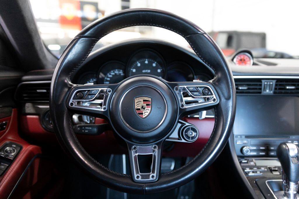 Used 2019 Porsche 911 Carrera GTS image 4