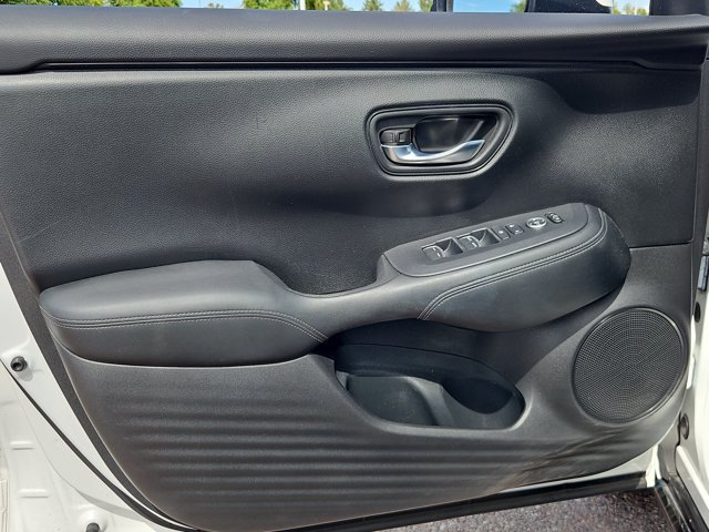 Used 2023 Honda HR-V EX-L image 9