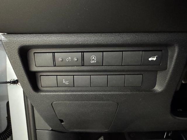 New 2026 Mitsubishi Outlander SEL Black Edition FWD image 10