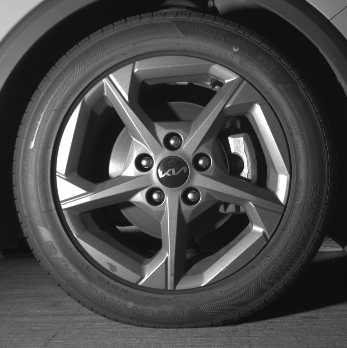 Used 2025 Kia K4 LXS image 13