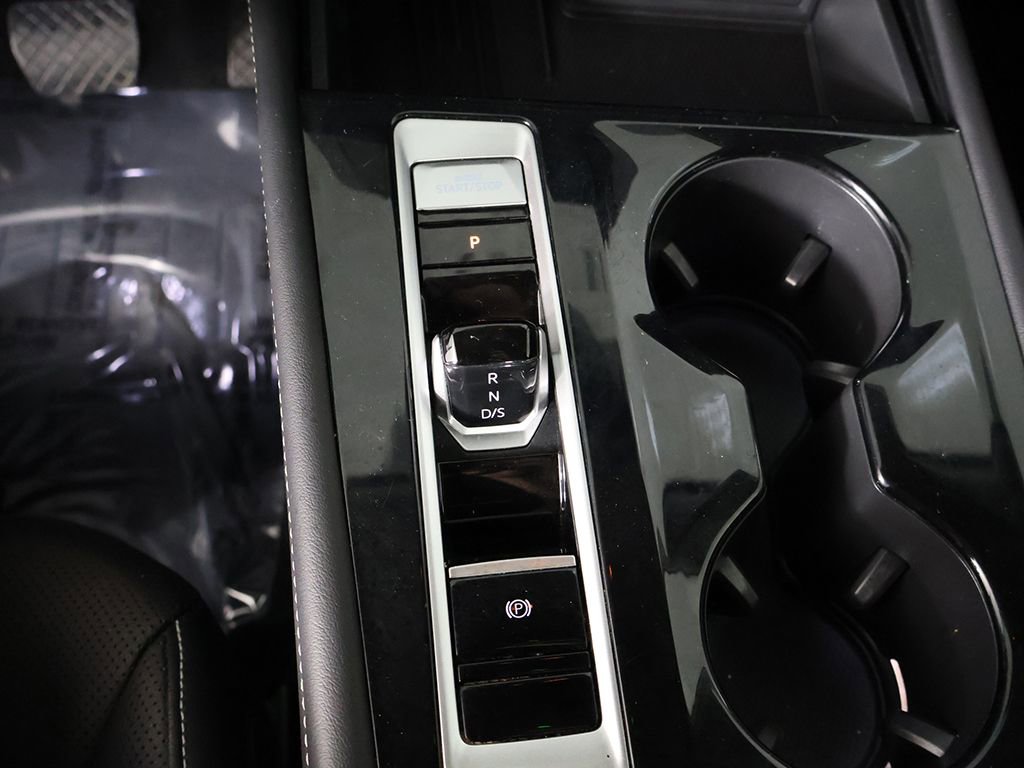 Used 2025 Volkswagen Atlas SE FWD image 45