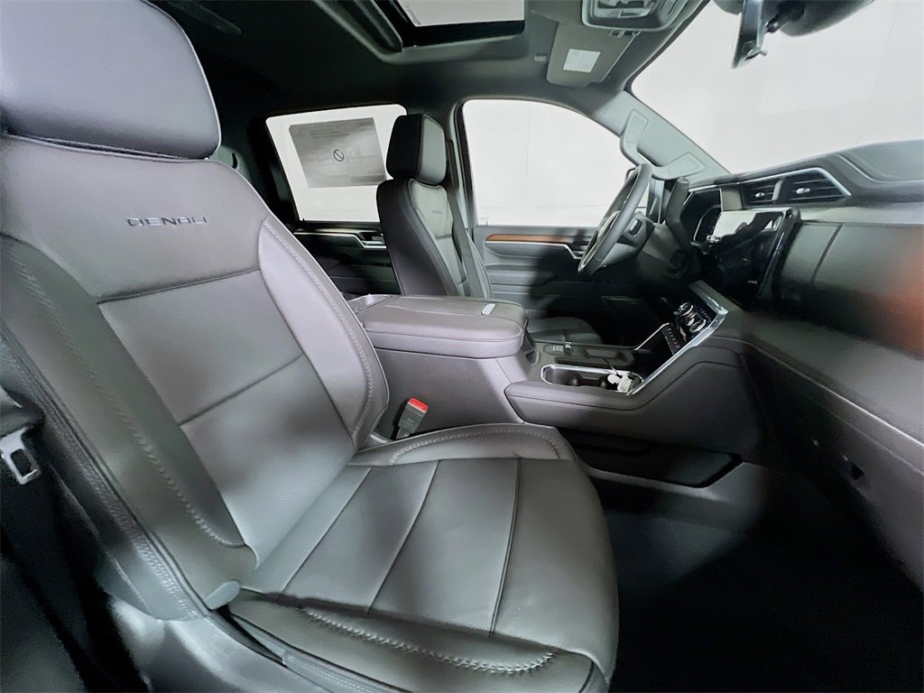 New 2026 GMC Sierra 3500 Denali w/ Denali Reserve Package image 23