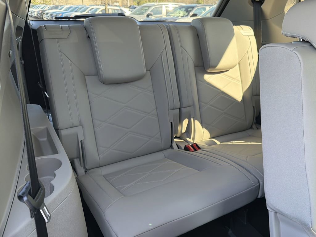 New 2026 Volkswagen Atlas SE image 17
