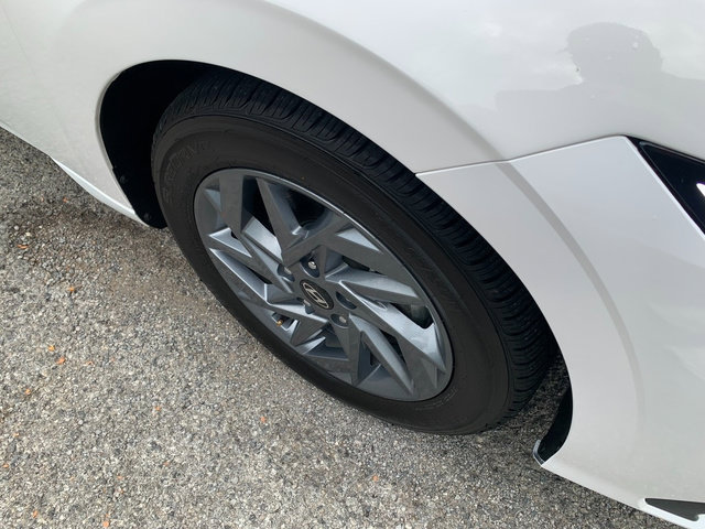 Certified 2024 Hyundai Elantra SEL FWD image 9