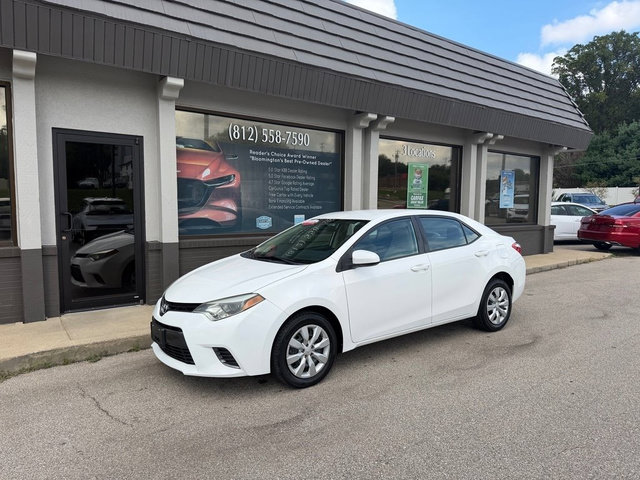 Used 2016 Toyota Corolla LE FWD image 2