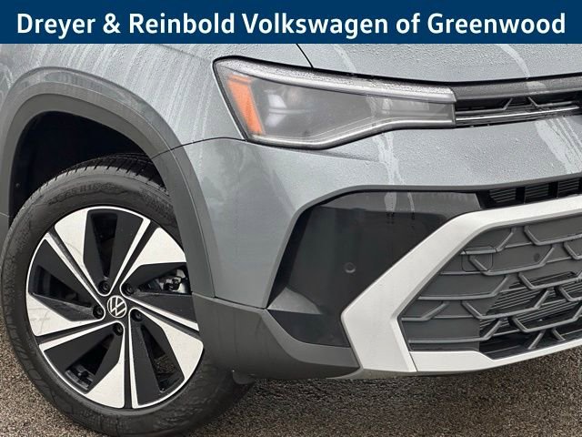 New 2026 Volkswagen Taos SE image 10